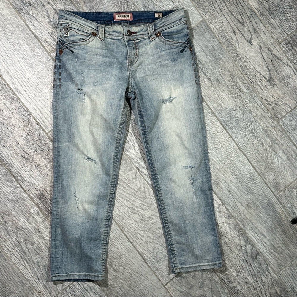 MEK DNM Light Wash NEW DELHI Boyfriend Light Wash Distressed Cropped Jeans 27